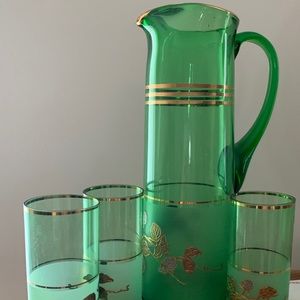 Decorative items w beautiful gold inlays designs